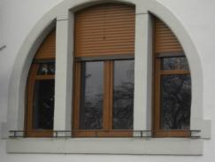 Kunststoff-Fenster in Rundbogenoptik 